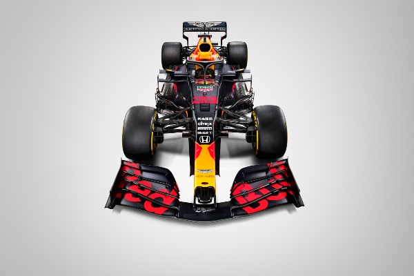 novi-tag-heuer-formula-1-casovnik-proslavlja-parterstvo-sa-aston-martin-red-bull-timom