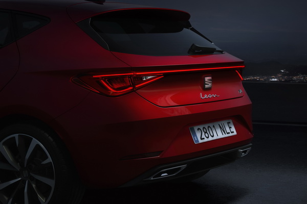 novi-seat-leon-2020