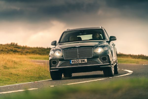 bentley-predstavio-bentayga-model-sa-4-sedista