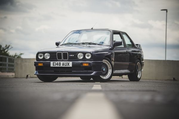 retki-bmw-m3-evo-ii-iz-1988-godine-se-prodaje-na-aukciji