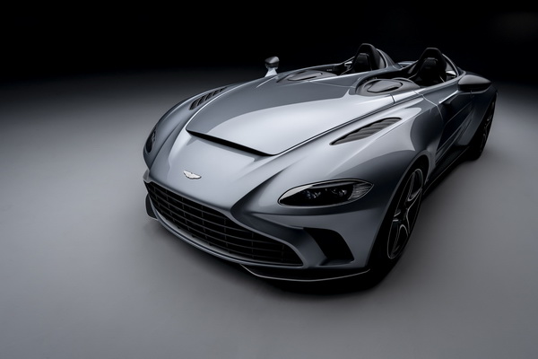 aston-martin-predstavio-fenomenalni-v12-speedster-model