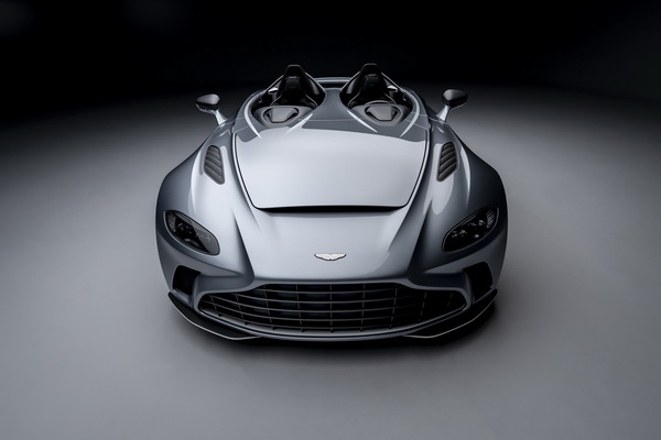 aston-martin-predstavio-fenomenalni-v12-speedster-model