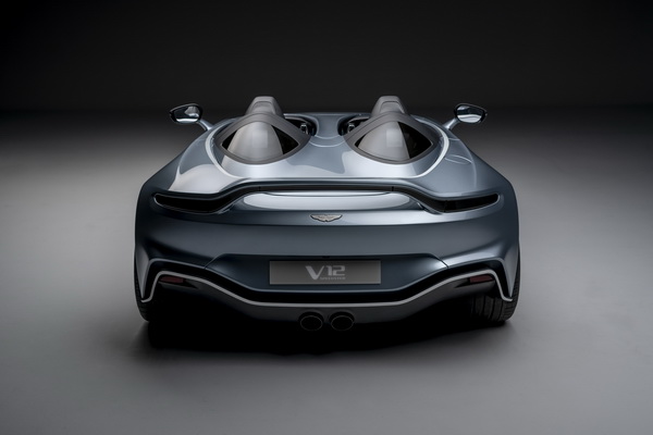 aston-martin-predstavio-fenomenalni-v12-speedster-model