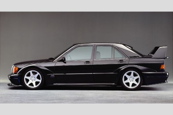 mercedes-benz-190e-evo-ii-napunio-30-godina