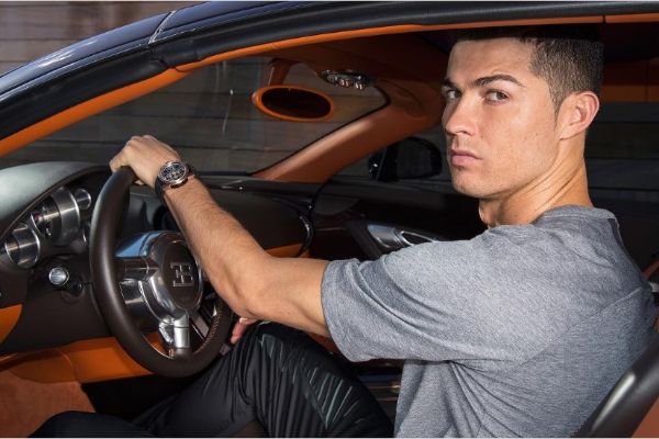 da-li-je-ronaldo-kupio-bugatti-centodieci