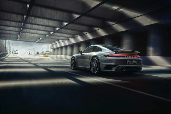 porsche-predstavio-najsnazniji-911-turbo-s-model-ikada