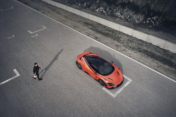 mclaren-765lt-zver-stvorena-za-trkacku-stazu