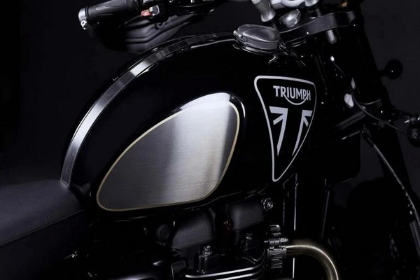 triumph-predstavio-scrambler-1200-bond-edition