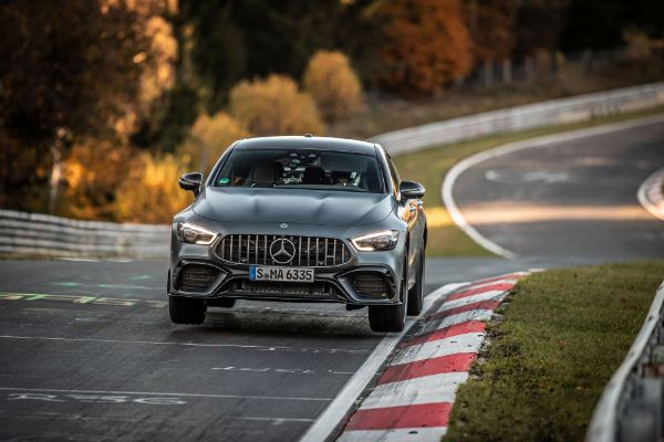 mercedes-amg-gt-63-s-oborio-rekord-panamere