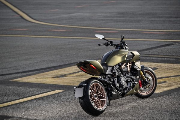 diavel-1260-lamborghini-napokon-predstavljen