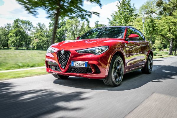 alfa-romeo-stelvio-quadrifoglio-je-terenac-godine