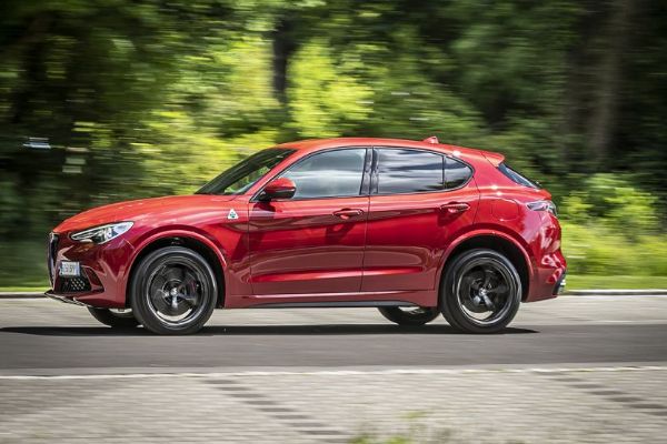 alfa-romeo-stelvio-quadrifoglio-je-terenac-godine