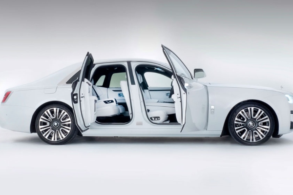 stize-novi-rolls-royce-ghost