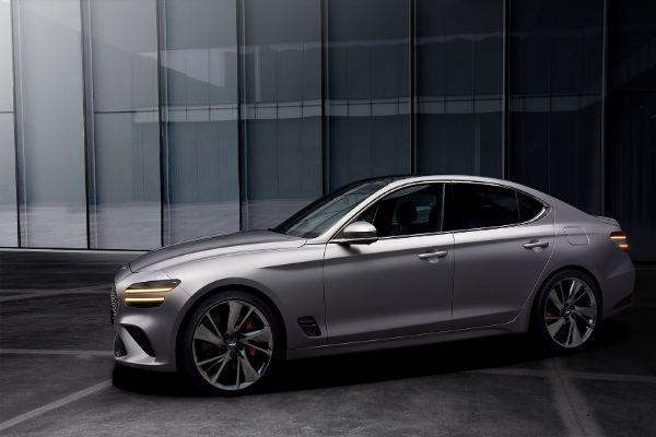 novi-genesis-g70-2022