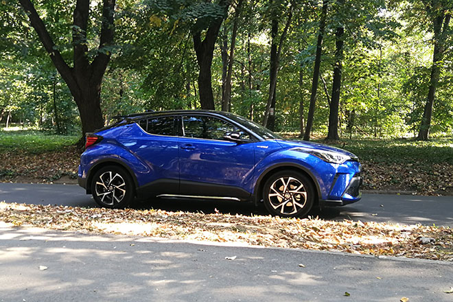 toyota-c-hr-hybrid-ostavite-uobicajno-iza-sebe