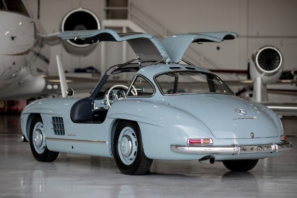 mercedes-benz-300-sl-prodat-za-15-miliona-dolara