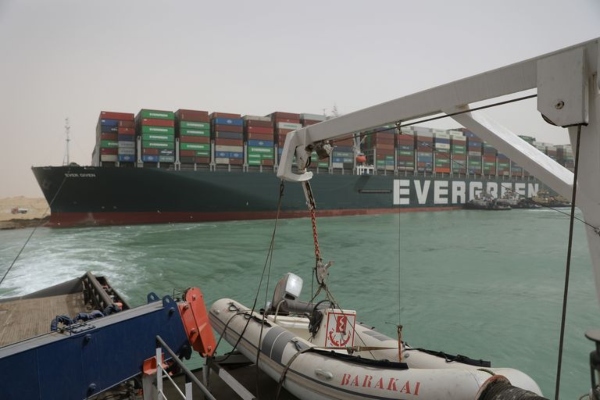 Zašto se zapravo najveći teretni brod na svetu nasukao u Sueckom Kanalu