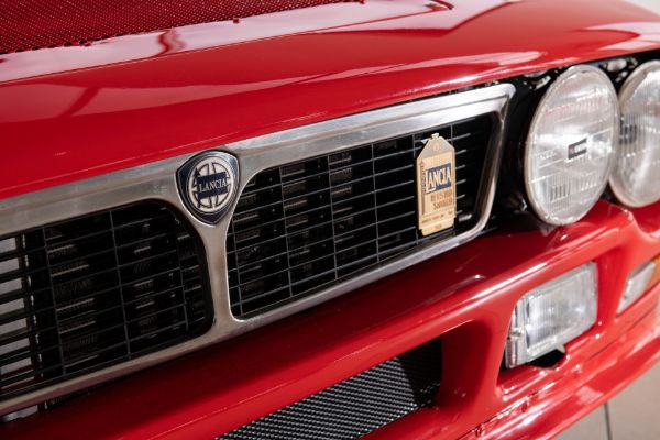 pionirska-masina-group-b-sampionata-i-neverovatno-cedo-kompanije-abarth