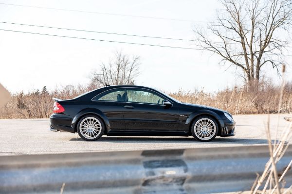 vuk-u-jagnjecoj-kozi-mercedes-benz-clk-63-amg-black-series