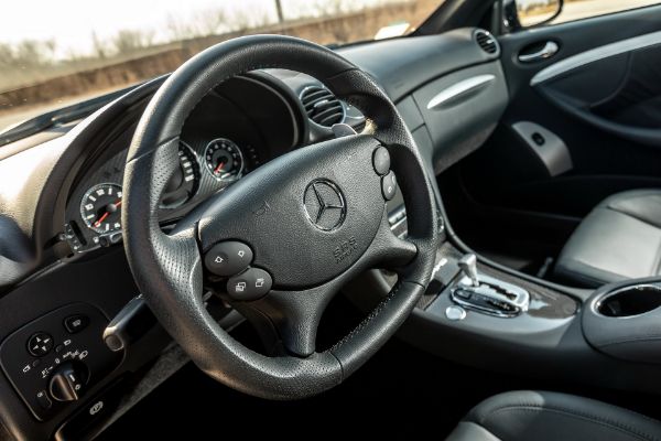 vuk-u-jagnjecoj-kozi-mercedes-benz-clk-63-amg-black-series