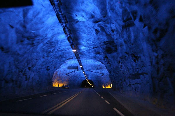 najunikatniji-i-najduzi-tunel-na-svetu-za-motorna-vozila