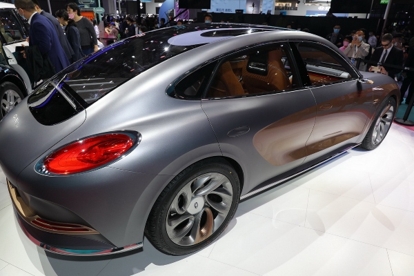 Moćni EV model kineskog brenda neodoljivo podseća na Porsche 911