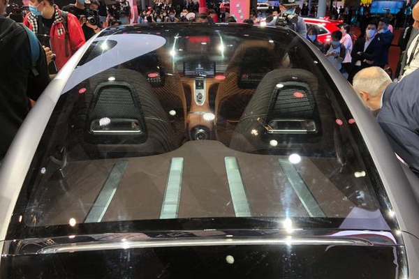 Moćni EV model kineskog brenda neodoljivo podseća na Porsche 911