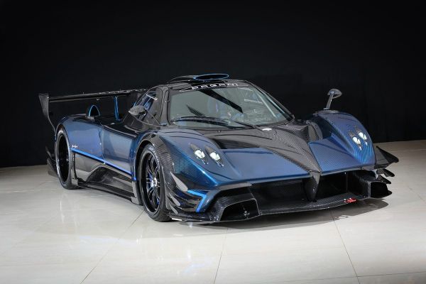 pagani-revolucion-trkacko-umetnicko-delo-i-san-svakog-kolekcionara