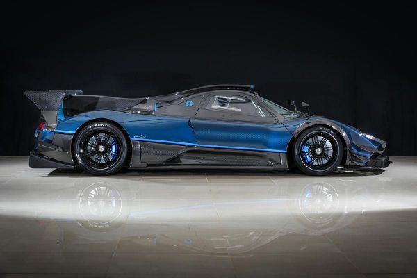 pagani-revolucion-trkacko-umetnicko-delo-i-san-svakog-kolekcionara