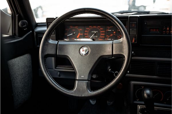 75-turbo-evoluzione-neprikosnoveni-klasik-kompanije-alfa