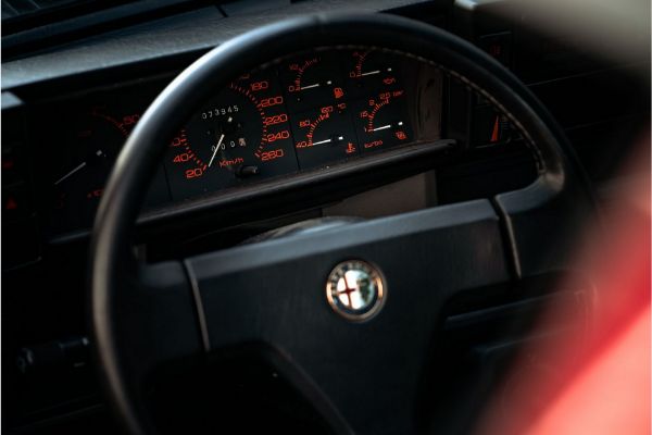 75-turbo-evoluzione-neprikosnoveni-klasik-kompanije-alfa