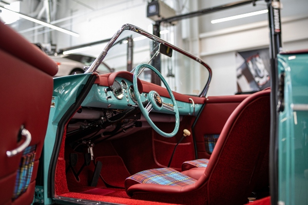 savrsena-restauracija-klasicnog-porsche-356-speedster-modela