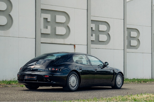 Jedan od samo tri preživela Bugatti EB 112 Super Sedan modela
