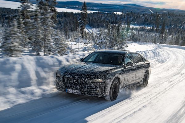 bmw-i-novi-elektricni-i7-na-zimskim-testovima-u-svedskoj