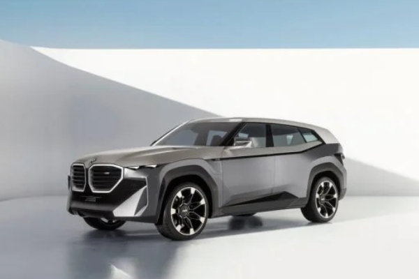 novi-i-najmocniji-mega-suv-model-kompanije-bmw