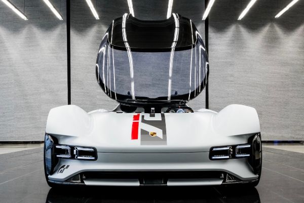 Porsche predstavlja neverovatni koncept budućnosti
