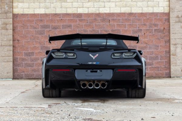 corvette-zr1-predivna-masina-neverovatne-opreme-i-karakteristika