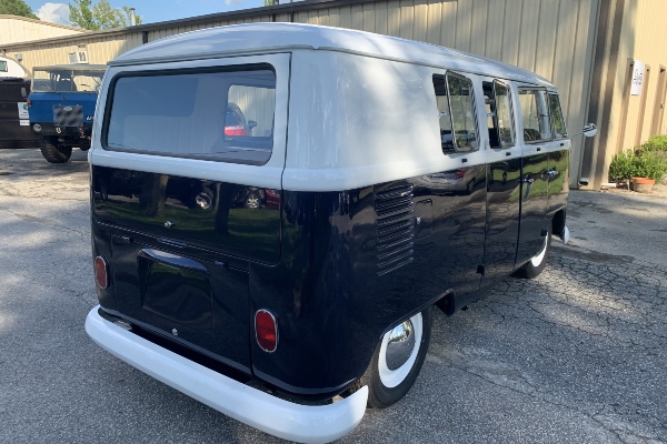 zadivljujuca-restauracija-legendarnog-vw-bus-type-ii-modela