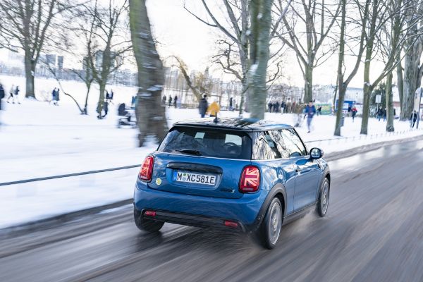 elektricni-cooper-se-dobija-ekskluzivno-collection-izdanje