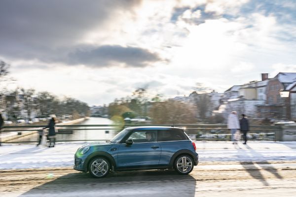 elektricni-cooper-se-dobija-ekskluzivno-collection-izdanje