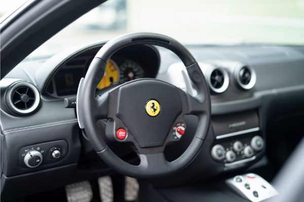 ferrari-599-gtz-spyder-sa-cenom-od-skoro-dva-miliona-dolara