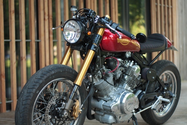 interesantna-restauracija-legendarnog-yamaha-xv750-virago-modela