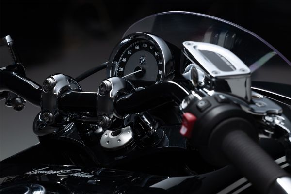 BMW Motorrad predstavlja retro R 18 motocikl