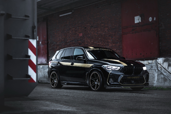 brutalno-tjunirani-bmw-x5-m-competition-brenda-manhart