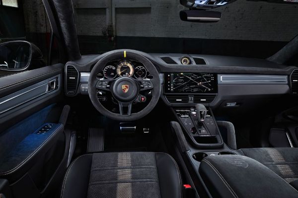 novo-porsche-savrsenstvo-v8-cayenne-coupe-turbo-gt-sa-brutalnih-631-ks