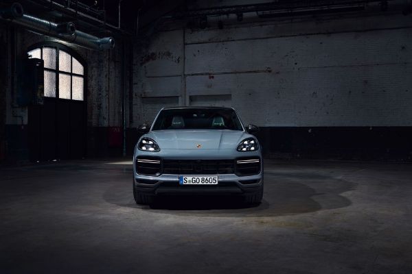 novo-porsche-savrsenstvo-v8-cayenne-coupe-turbo-gt-sa-brutalnih-631-ks