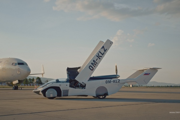 Prvi prototip pravog letećeg automobila sa BMW motorom