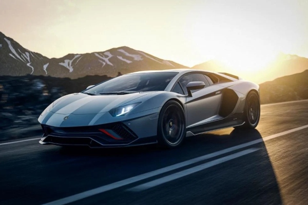 slavni-lamborghini-aventador-odlazi-u-istoriju