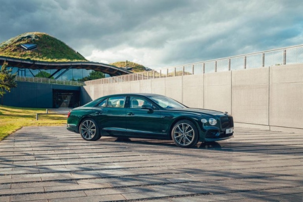 bentley-donosi-novu-seriju-hibridnih-varijanti-flying-spur-automobila