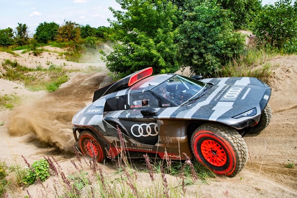 kompanija-audi-predstavlja-svog-pretendenta-za-tron-dakar-relija